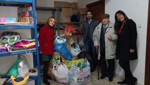 Silvia García “Cada año son más los azudenses que participan en esta campaña de recogida de juguetes y alimentos y que dejan constancia de que Azuqueca es solidaria”