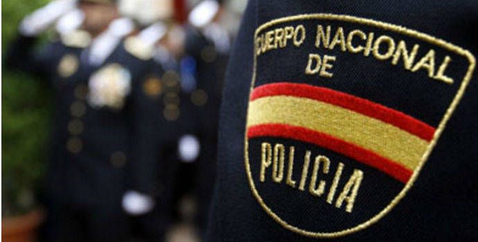 Un policía fuera de servicio detiene en Cuenca al autor de un robo que huía a la carrera