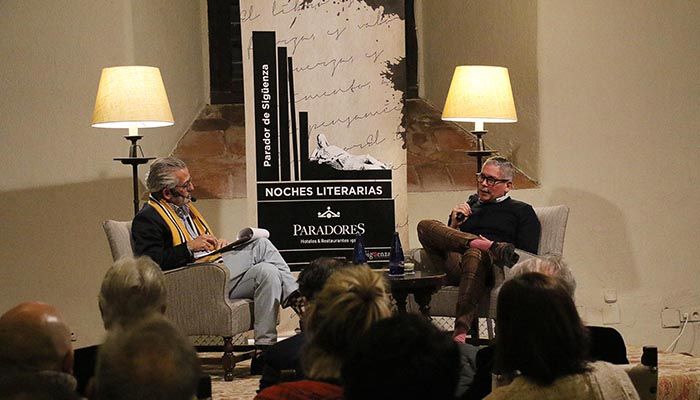 Boris Izaguirre presenta en Sigüenza 'Tiempo de Tormentas'