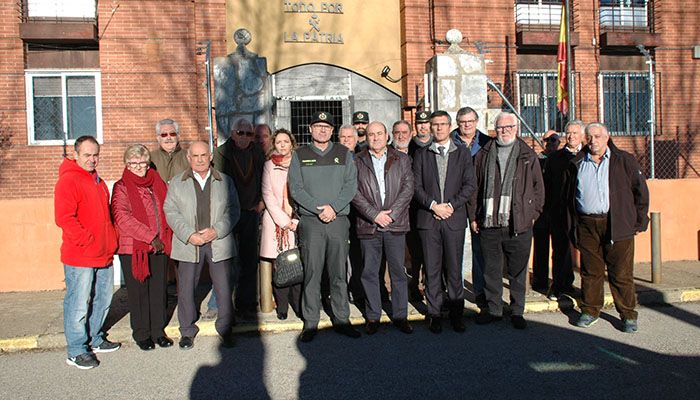 Canales recuerda a los alcaldes de la zona de Torremocha del Campo que se ha incrementado la presencia de efectivos de la Guardia Civil