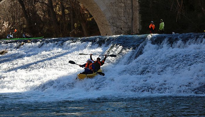 Cuenca vuelve a ser única con una brillante VI San Silvestre en Piragua