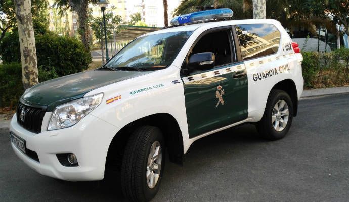 Detienen a dos personas que acababan de atracar un banco en Pinarejo