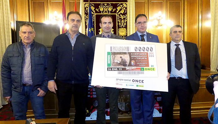 El cupón de la ONCE difunde el II Certamen de la Trufa de Salvacañete, que muestra el diamante negro de la cocina