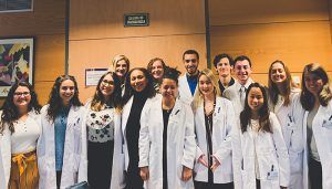 El Hospital de Virgen de la Luz de Cuenca recibe un año más a los estudiantes norteamericanos del proyecto “Atlantis”