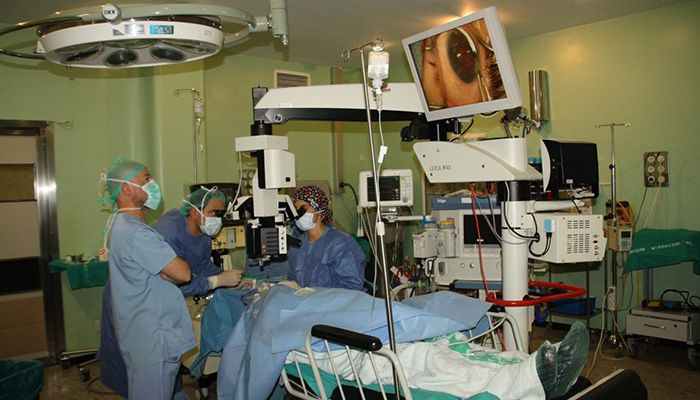 El Hospital Virgen de la Luz de Cuenca comienza a realizar implantes microscópicos para la cirugía de glaucoma