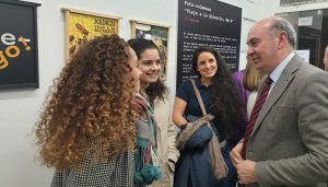 El presidente de la Diputación de Guadalajara visita en Madrid la exposición «Madrid, Viaje a la Alcarria km 0»