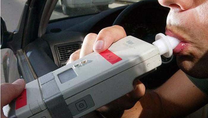 La Guardia Civil de Cuenca investiga al conductor de un camión, gracias al aviso de su hijo de 15 años, por conducir superando casi seis veces la tasa de alcohol establecida