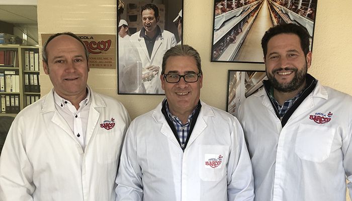 La Junta subvenciona mejoras en las instalaciones que la empresa Avícola Barco tiene en Fontanar