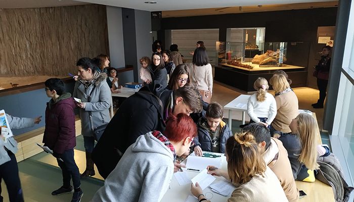 Más de 300 personas participan en el Cinefórum “Caminando entre Dinosaurios”, tercera actividad del proyecto Museos Ampáticos