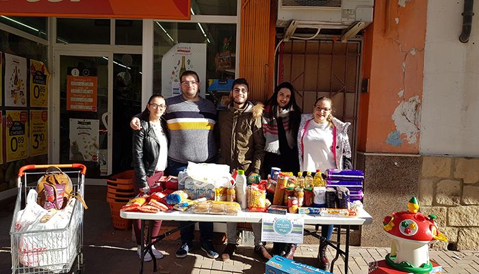 NNGG Serranía de Cuenca entrega lo recogido en ¨Populares Solidarios¨ a Cáritas Cristo del Amparo