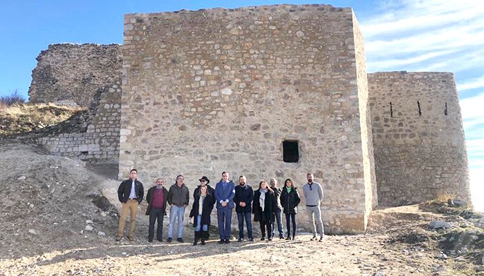 Prieto cree que la remodelación del castillo de Rochafría refuerza a Beteta como destino turístico