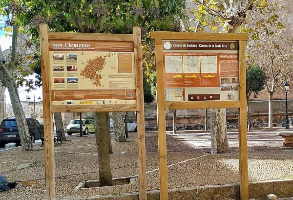 San Clemente ya cuenta con señalización urbana del Camino de Santiago