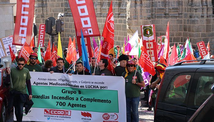 Azcoitia “La Junta está a tiempo de derogar una orden de incendios machista que priva del 20% de su sueldo a las que han sido madres recientemente”