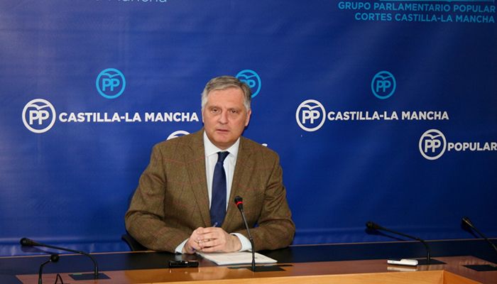 Cañizares califica de “insólito” que el Gobierno de Page haya dicho que no va a traer leyes al Parlamento por los “líos” con un miembro de Podemos