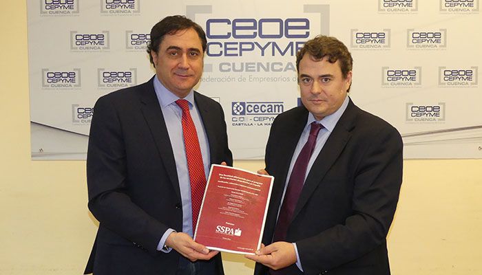 CEOE CEPYME Cuenca entrega a Mariscal el informe de fiscalidad reducida realizado por la SSPA y los GAL