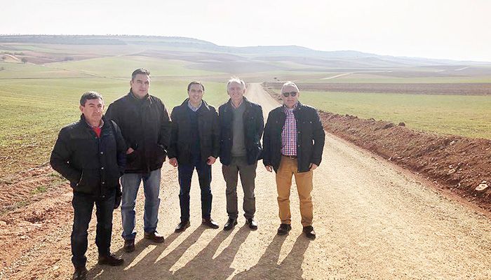 Diputación de Cuenca y Junta de Comunidades acometen la mejora de dos caminos en Puebla de Almenara y Almonacid del Marquesado