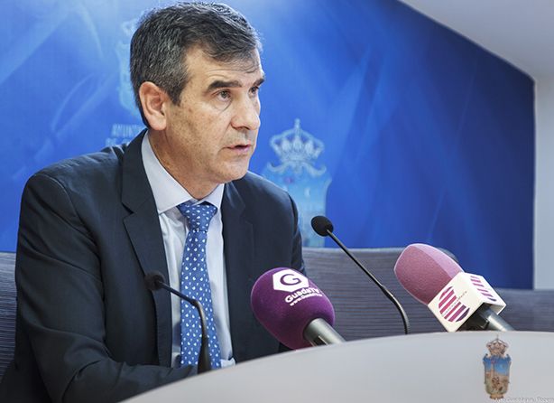 El alcalde de Guadalajara denuncia que el delegado de la Junta ha anunciado el mismo proyecto que el gobierno regional anunció hace doce años y que jamás acometió 3 El alcalde de Guadalajara denuncia que el delegado de la Junta ha anunciado el mismo proyecto que el gobierno regional anunció hace doce años y que jamás acometió