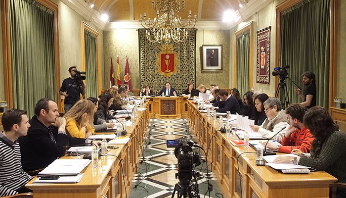 El Ayuntamiento de Cuenca aprueba la moción del PP para la reducir las tarifas y mejorar los horarios de los trenes de alta velocidad
