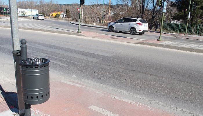El Ayuntamiento de Cuenca continúa con la instalación de papeleras nuevas colocando 41 en la Ronda Oeste