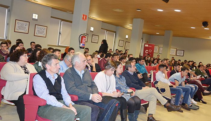 El director de la Escuela de Agrónomos de Ciudad Real propone un ‘cuaderno de agua’ en las explotaciones agrícolas para su control
