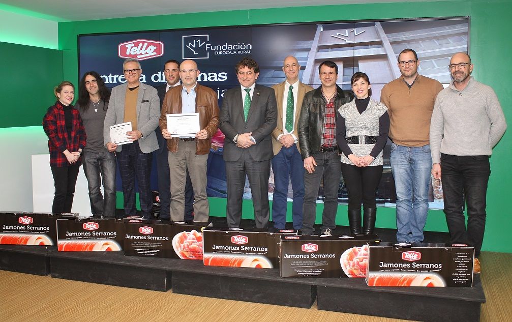 Fundación Eurocaja Rural y Grupo Tello Alimentación distinguen a alumnos del curso solidario cortador de jamón