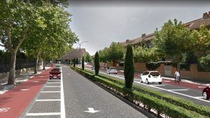 GuadaENBICI exige el desmantelamiento de las aceras bici del Ayuntamiento