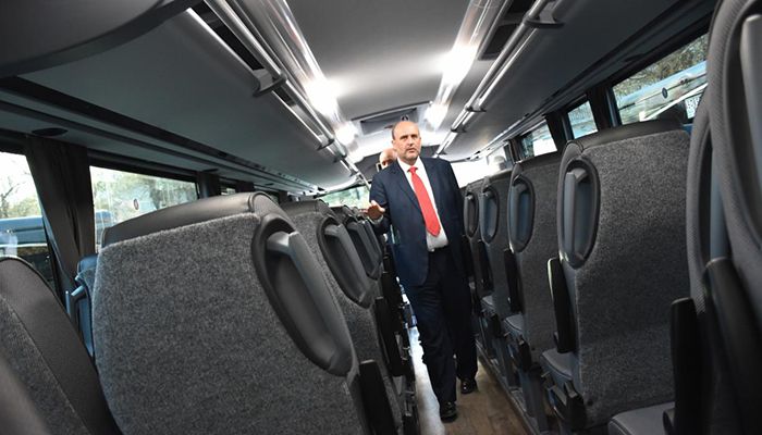 Guijarro asiste en Huete a la presentación de la concesión de transporte zonal por carretera Serranía Alta-Alcarria de Cuenca