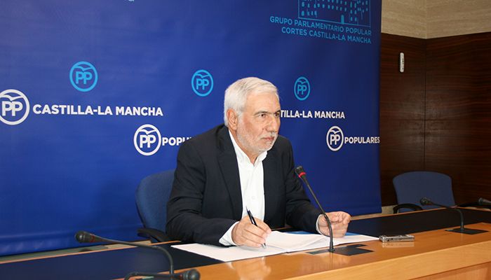 Jiménez Prieto resalta que Núñez se ha comprometido con salarios dignos y mejoras de las condiciones laborales de los profesionales para asegurar la calidad de la sanidad pública