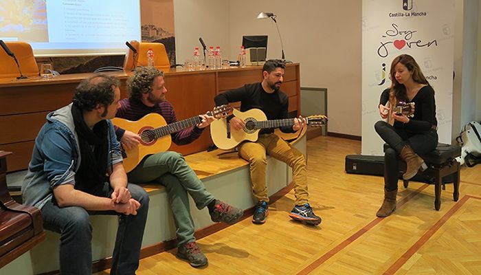 La Biblioteca pública de Guadalajara participa en el ‘Certamen de Micros Abiertos’ dentro del III Encuentro de Canción de Autor