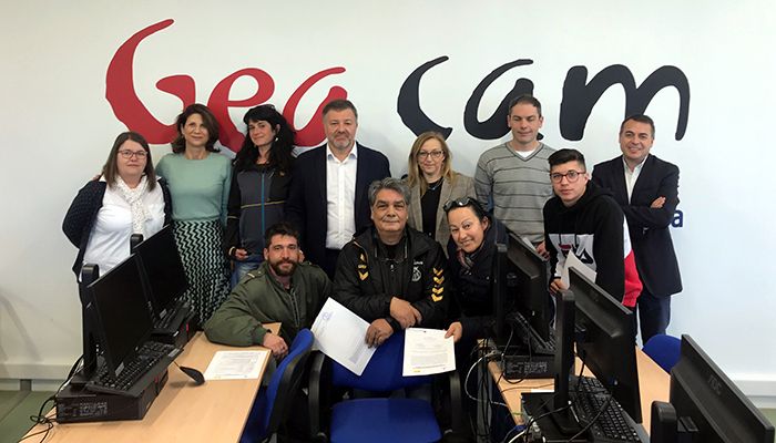 La Junta forma a un centenar de desempleados para desarrollar actividades auxiliares en aprovechamientos forestales