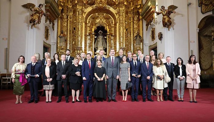 Los Reyes de España entregan la Medalla de Oro al Mérito a las Bellas Artes 2017 a José Luis Perales