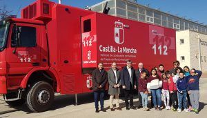 Más de 70 escolares de la localidad conquense de Casas de Fernando Alonso conocen el Servicio de Emergencias 1-1-2