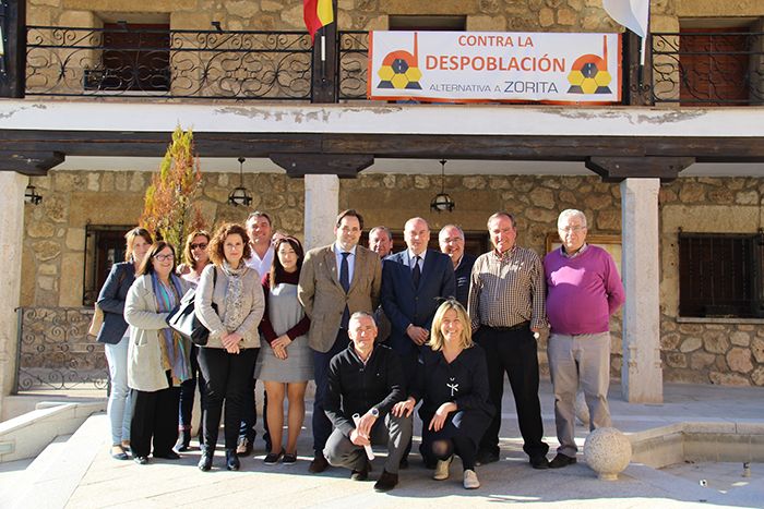 Núñez apuesta por revitalizar el entorno de la Central Nuclear de Zorita a través del turismo, las comunicaciones y el desarrollo industrial para evitar la despoblación