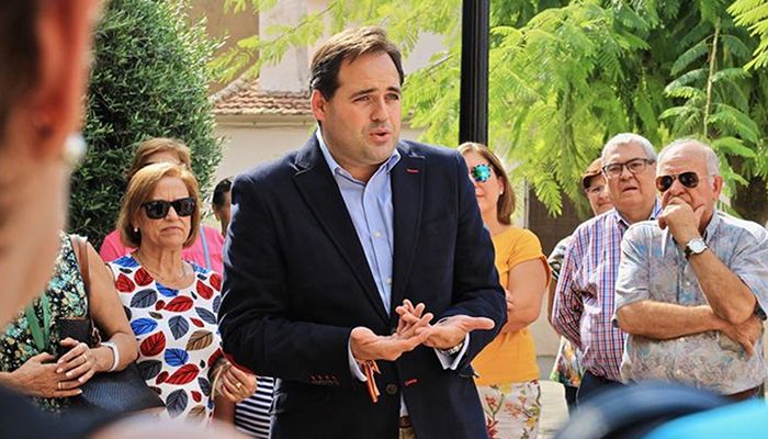 Núñez denuncia la hipocresía de Page, que no permitió que se hablara en las Cortes regionales sobre Cataluña, como propuso el PP