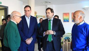 Núñez visita la Residencia San Francisco de Asis y el Centro Residencial Convivir en Horcajo de Santiago