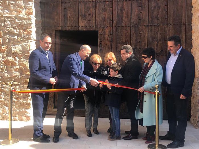 Prieto califica de “recurso más que necesario” el recién inaugurado Museo Etnográfico y del Ajo de Las Pedroñeras