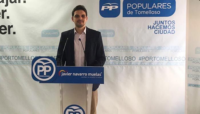 Serrano asegura que “a lo único que Page no se ha dedicado ha sido a las personas”, puesto que ha estado únicamente “centrado en mantenerse en el sillón a toda costa”