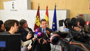 Sánchez priva a Page de la foto de unas cien inauguraciones antes de la cita electoral de mayo