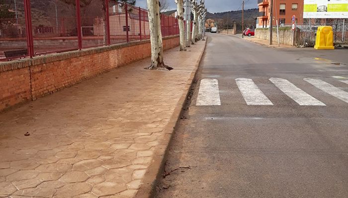 Terminada la renovación de aceras en la calle Santa Bárbara de Sigüenza