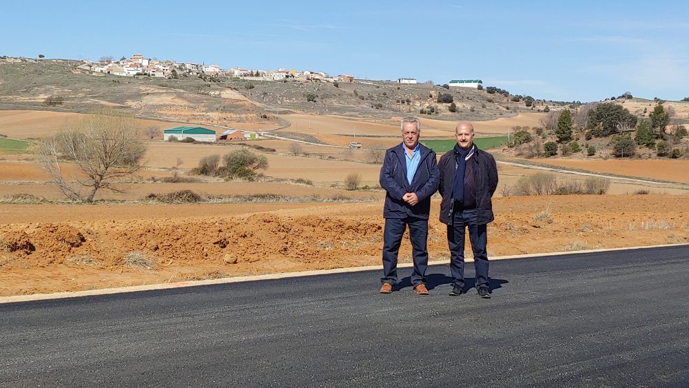 Finalizan las obras de asfaltado, del camino Jábaga-Navalón, en un día histórico para Fuentenava de Jábaga 1 20190314 115649 hdr e1552644649707