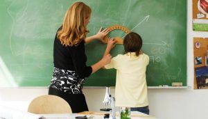 ANPE destaca que las maestras y profesoras fueron pioneras dando visibilidad a la mujer como miembro de pleno derecho de la sociedad