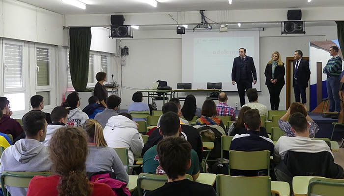 AJE Cuenca colabora con la Junta en la realización de un curso sobre creación y gestión de microempresas