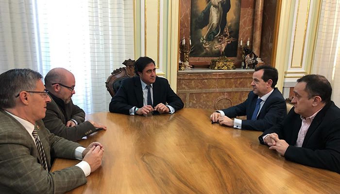 Ayuntamiento de Cuenca y Junta de Cofradías inician los preparativos de la Semana Santa 2019