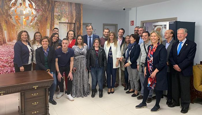 Cuca Gamarra resalta en una visita a Guadalajara que la prioridad del Partido Popular es la Política Social con mayúsculas”