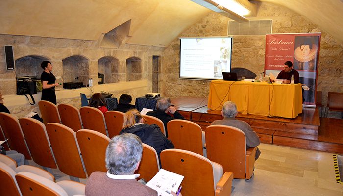 El curso de iniciación a la apicultura vuelve a protagonizar el primer día de la Feria Apícola