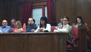 El Pleno de Azuqueca aprueba la iniciativa de Cs para implantar un sistema de análisis de ADN de los excrementos de perros y mejorar, así, la limpieza en las calles del municipio