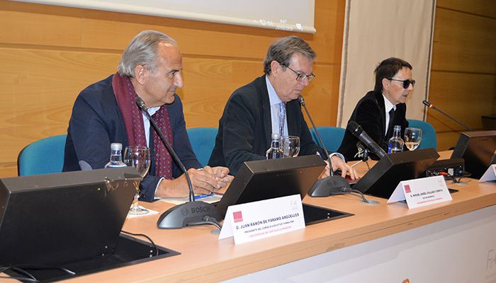 El presidente de la Comisión Española de Ayuda al Refugiado cuestiona en la UCLM la respuesta europea al drama de la inmigración