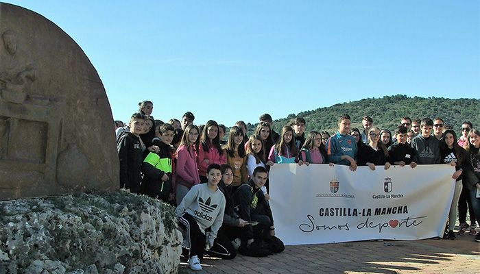 El senderismo del Programa Somos Deporte 3-18 retoma su actividad en Priego tras el parón invernal