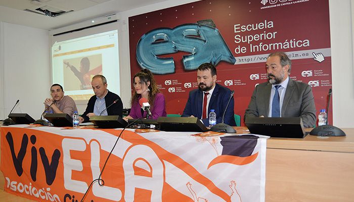 Estudiantes de la Escuela Superior de Informática de la UCLM diseñan la nueva web de la Asociación VivELA de Ciudad Real