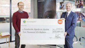 Fundación Assurant invierte en el futuro con una donación de 10.000 dólares para Ayuda en Acción y ayudar a los niños a aprender sobre robótica y tecnología
